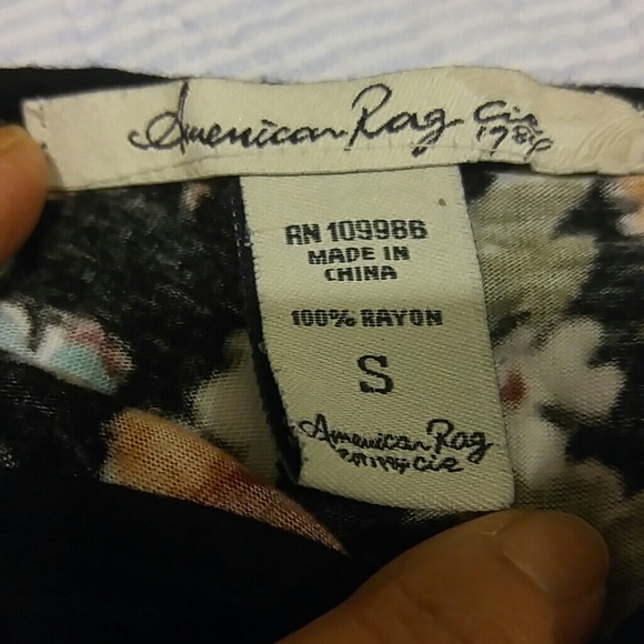 American Rag Floral Summer Top - Picture 3 of 3